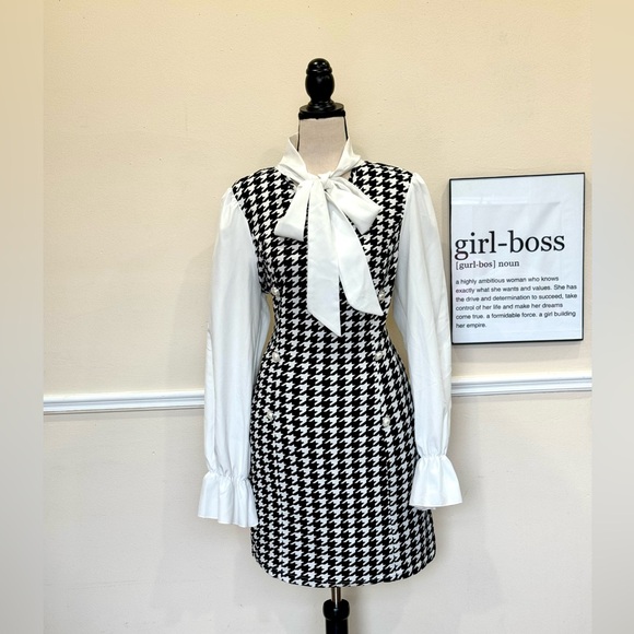 Black and White Bow Dress - Picture 3 of 4